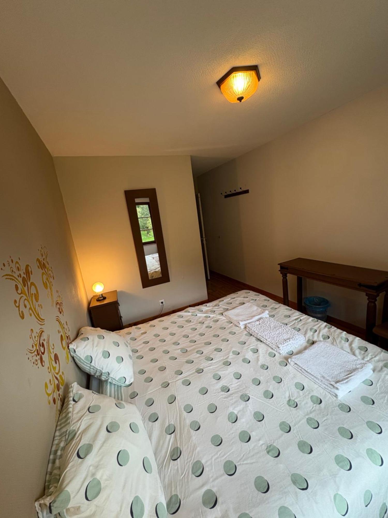 Hotel La Belle Charbonniere La Grande Fosse Habitación foto